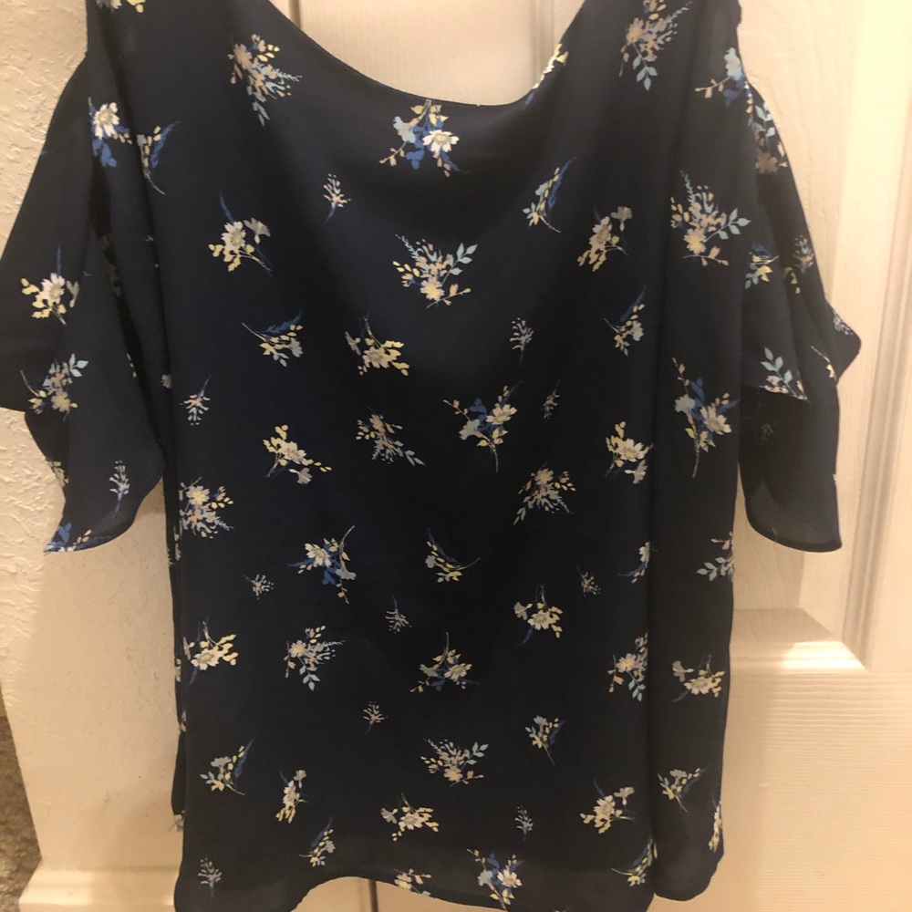 Brand New Cold Shoulder Navy Blue Top. NWT